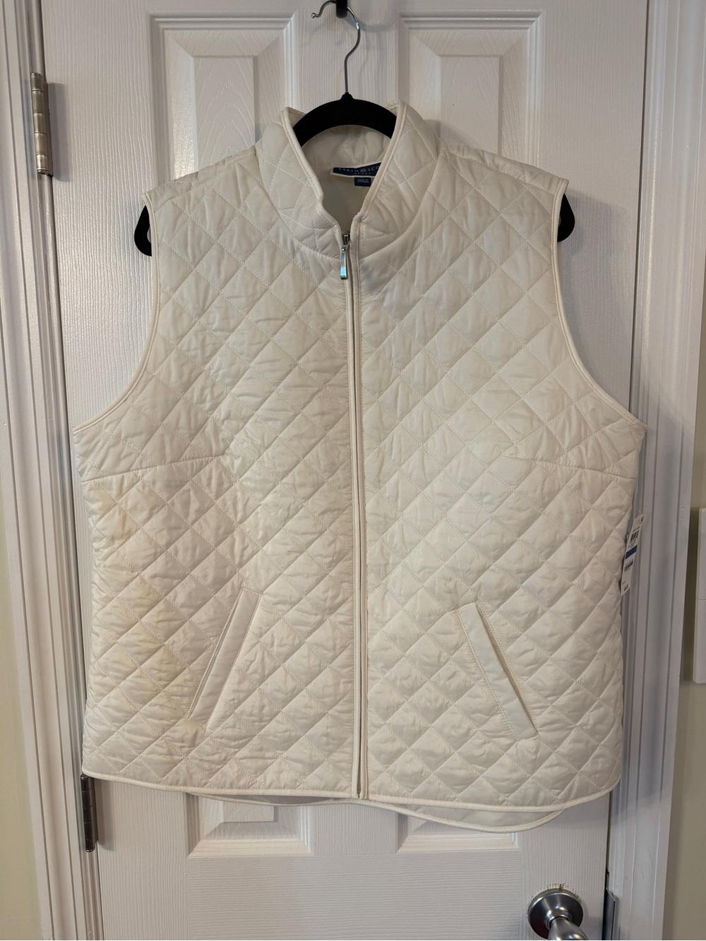 Karen Scott Quilted Sleeveless Zip Vest in Cream